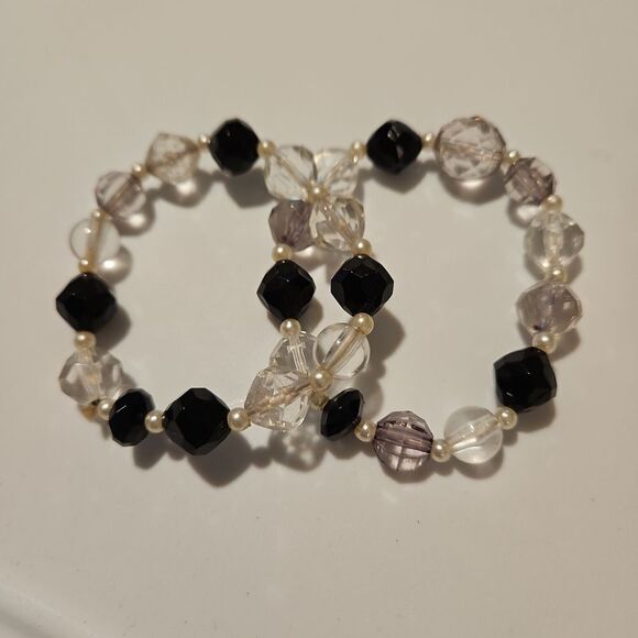 Black and Clear Beaded Stretch Slipon Bracelet - Picture 4 of 4